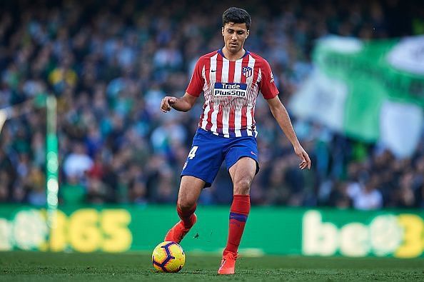 Rodri in action against Real Betis earlier this season